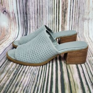 Koolaburra by UGG Raychel Perforated Suede Block Heel Slip-On Sandals Gray New